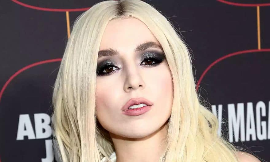 Ava Max body measurements botox lips