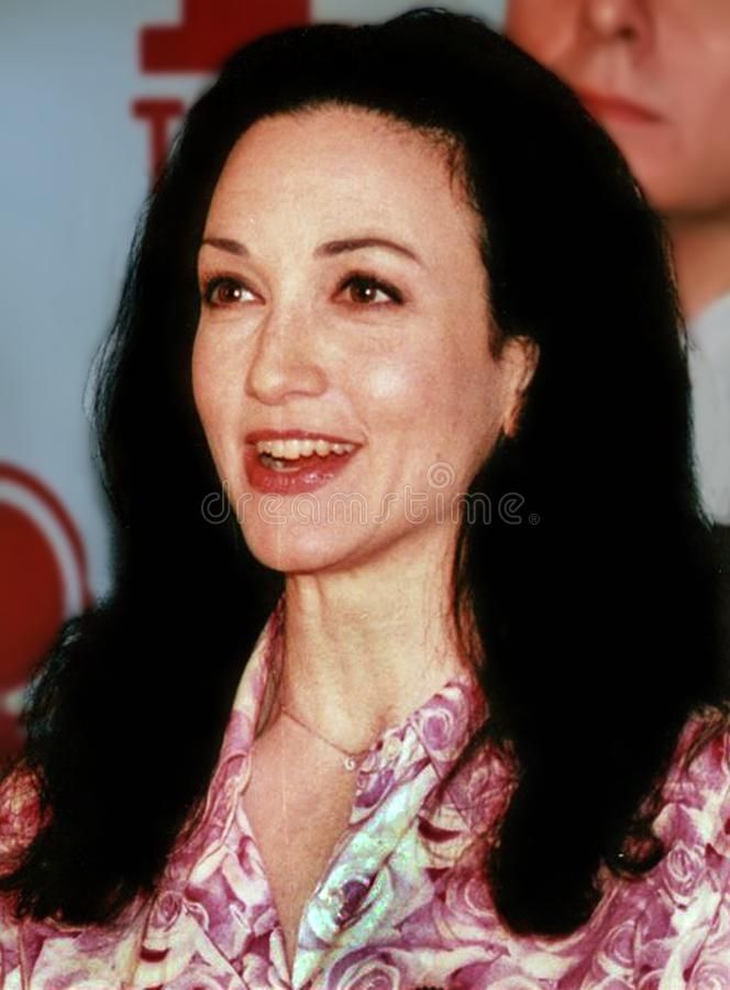 Bebe Neuwirth facelift