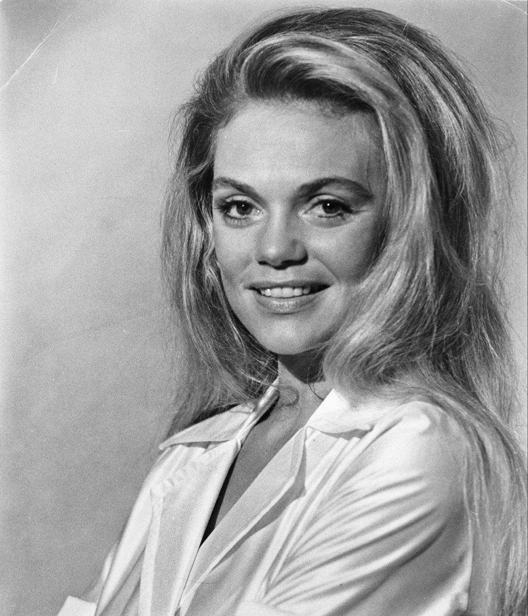 Dyan Cannon facelift