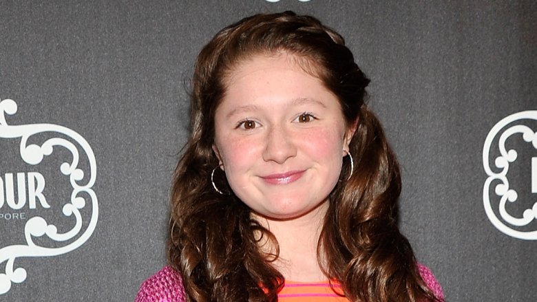 Emma Kenney boob job body measurements lips