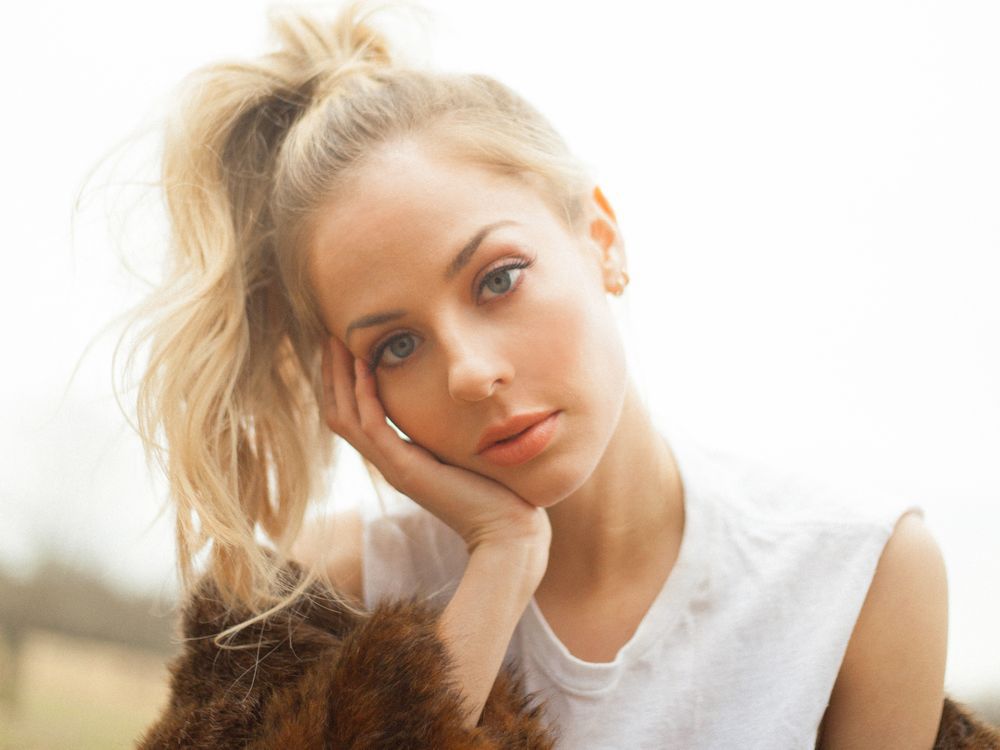 Mackenzie Porter nose job facelift lips