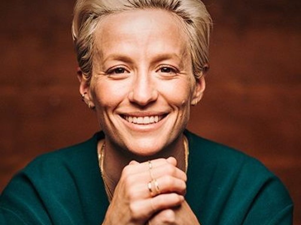 Megan Rapinoe body measurements lips boob job