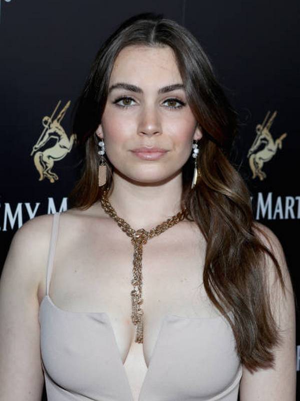 Sophie Simmons body measurements