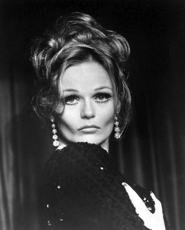 Valerie Perrine facelift