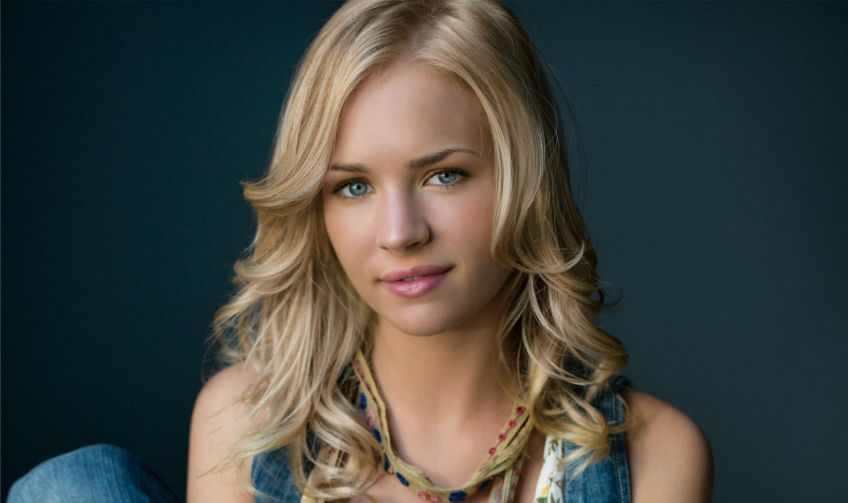Britt Robertson Cosmetic Surgery