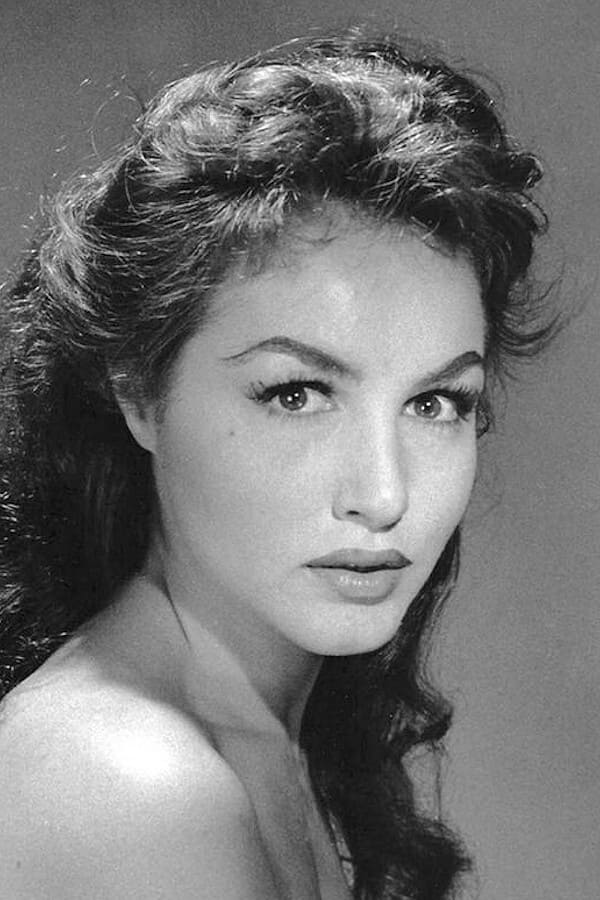 Julie Newmar Plastic Surgery Face