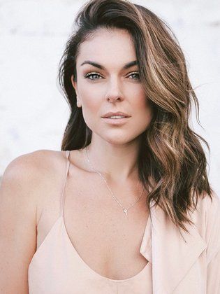 Serinda Swan Cosmetic Surgery Face