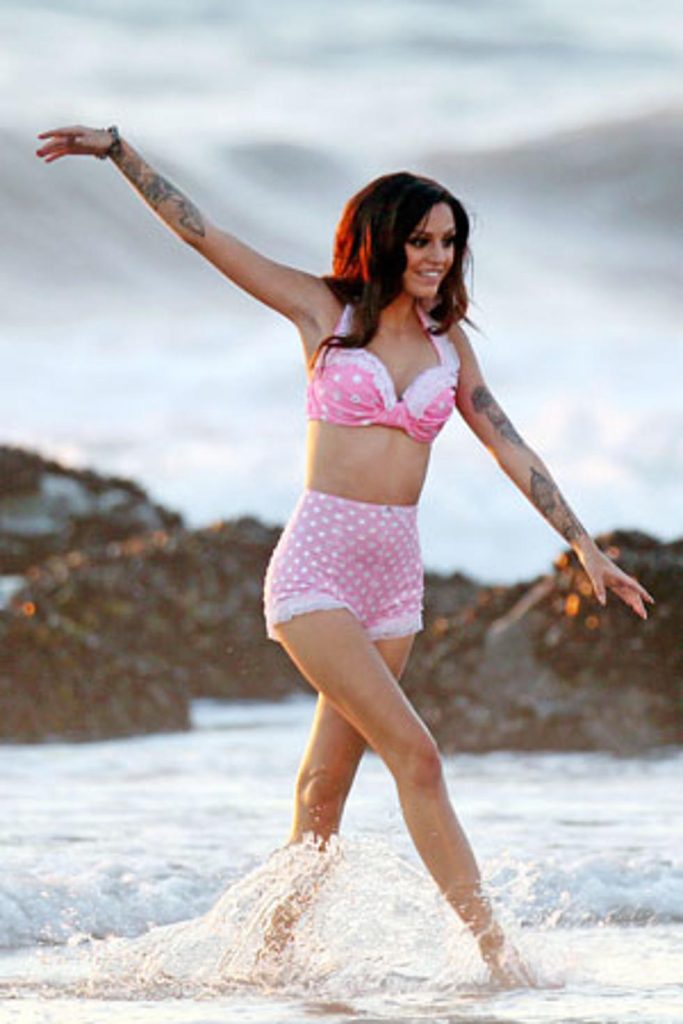Cher Lloyd Plastic Surgery Body