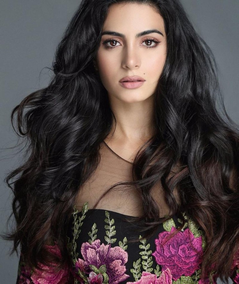 Emeraude Toubia Plastic Surgery Face