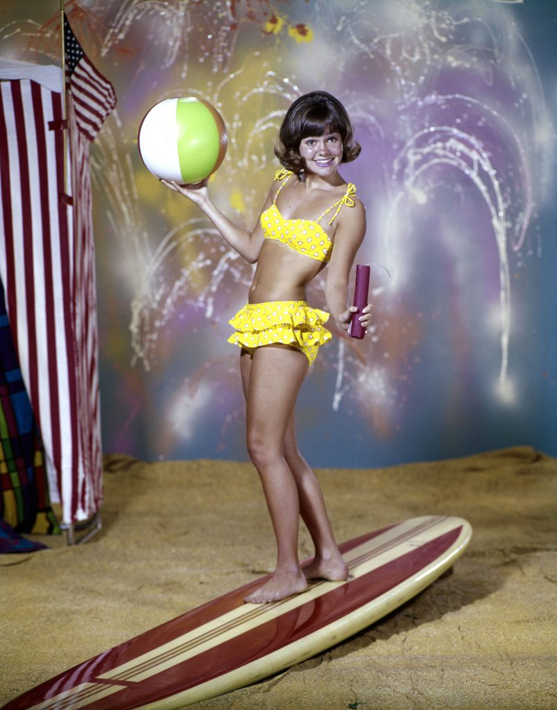sally-field-s-plastic-surgery-what-we-know-so-far-plastic-surgery-stars