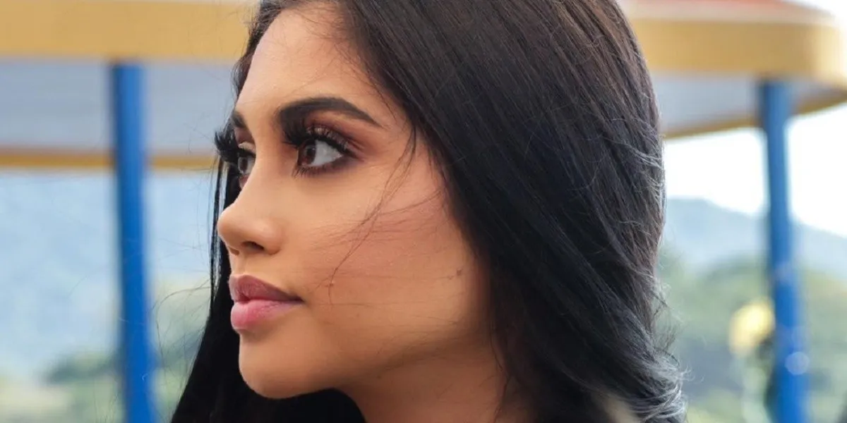 Did Jailyne Ojeda Have Plastic Surgery? Everything You Need To Know(03)