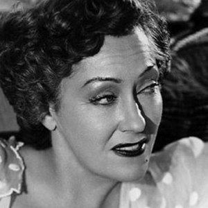 Gloria Swanson Plastic Surgery and Body Measurements